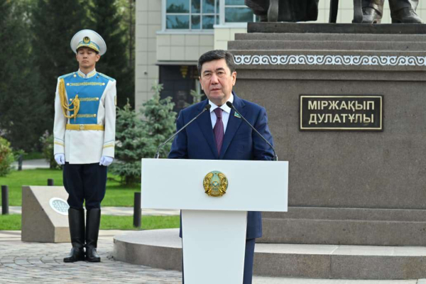 Мыржакып Дулатов был предвестником новой эпохи – Кошанов зачитал поздравление Президента
