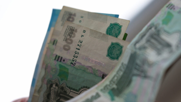 Вам подарок к дню рождения: пенсионерка в Татарстане перевела мошенникам сотни тысяч рублей 08/04/2026 &ndash;