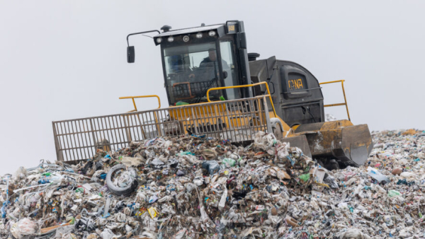 &laquo;Нам своего мусора хватает&raquo;: Метшин призвал районы не везти отходы на полигон Казани 27/01/2026 &ndash; Статьи