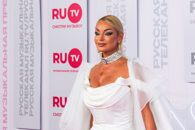 Волочкова раскрыла отношения с молодым танцором и задумалась о ребенке