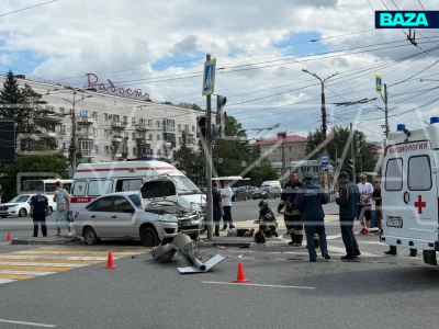 Водитель &laquo;Лады&raquo; въехал в толпу пешеходов в Омске