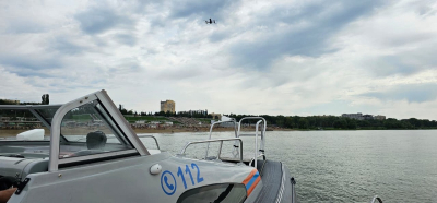 Павлодарские спасатели следят за безопасностью на пляже при помощи говорящего дрона