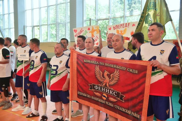 Команды ветеранов СВО борются за Кубок Президента Федерации волейбола РТ в Челнах