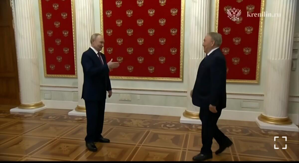 Появилось видео встречи Назарбаева и Путина в Москве