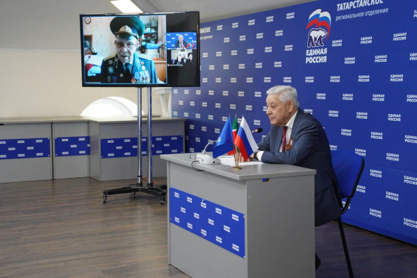 Мухаметшин поздравил ветеранов войны с Днем Победы в рамках акции &laquo;Звонок ветерану&raquo;