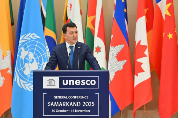 Ерлан Карин выступил на 43-й сессии генеральной конференции ООН в Самарканде