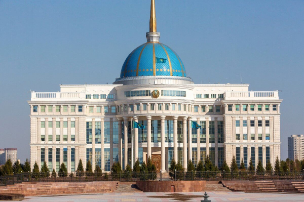 Токаев принял председателя Мажилиса Ерлана Кошанова