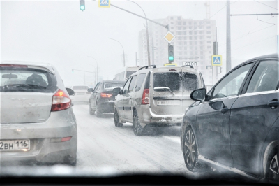 На трассах в Татарстане могут ограничить движение из-за сильных снегопадов