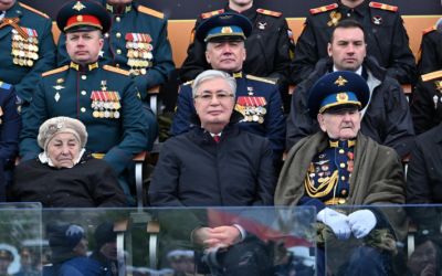Касым-Жомарт Токаев посмотрел военный парад в Москве
