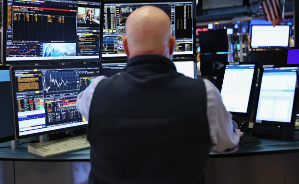 NYT рассказала о стратегии инвесторов в США &laquo;Продавай Америку&raquo;