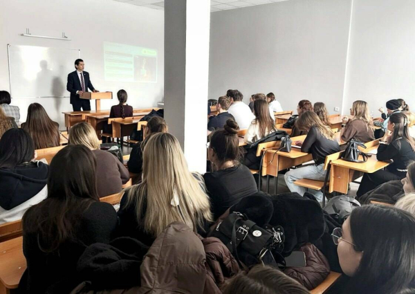 Абдулганиев рассказал о мерах поддержки начинающих бизнесменов студентам КФУ