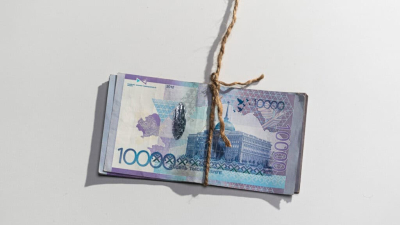 В Караганде чиновников оштрафовали на 80 млн тенге за взятку и хищение