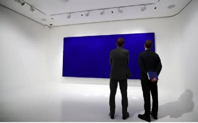 Четырехметровое синее полотно продали за 18,4 млн евро на аукционе Christie’s