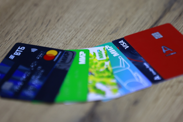 Юрист посоветовал россиянам закрыть неиспользуемые банковские счета