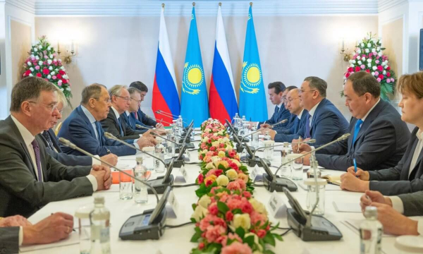 Глава МИД РФ встретился с казахстанским коллегой в Алматы (ВИДЕО)