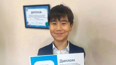 Школьник из Актау читает 17 тысяч слов в минуту и мечтает изменить мир