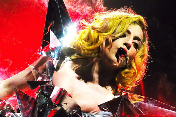 Леди Гагу обвинили в использовании &laquo;Оземпика&raquo; после выхода в платье с декольте