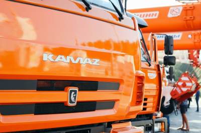 Свыше 200 студентов со всей страны будут собирать в Челнах КАМАЗы