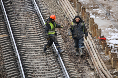 В&nbsp;Тамбовской области грузовой поезд с&nbsp;бензином сошел с&nbsp;рельсов &ndash; вспыхнул пожар