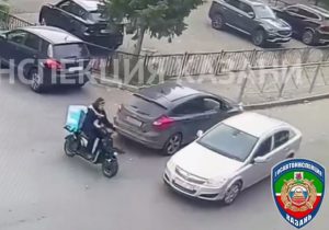 21-летний велокурьер попал под колеса иномарки на Закиева в Казани