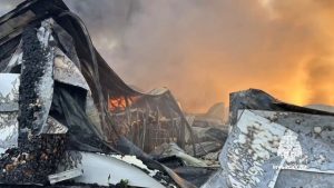 Крупный пожар вспыхнул в Приволжском районе Казани