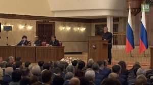 Минниханов подписал указ о повышении окладов госслужащих Татарстана на 10%