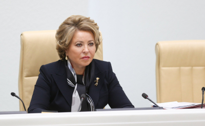 Матвиенко предложила создавать службы знакомств на предприятиях