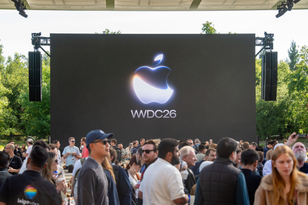 Apple представила iOS с «поумневшей» Siri – это последняя конференция Тима Кука
