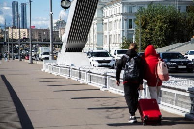 Туристы массово обходят эти города стороной — бронирования рухнули почти на 80%