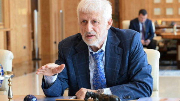 Минниханов провёл встречу с председателем Совета фонда "Высокотехнологичная медицинская помощь" 01/07/2026 – Новости