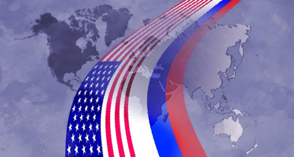 Экс-сторонница Трампа Оуэнс приехала в Питер и заявила о крахе западных мифов